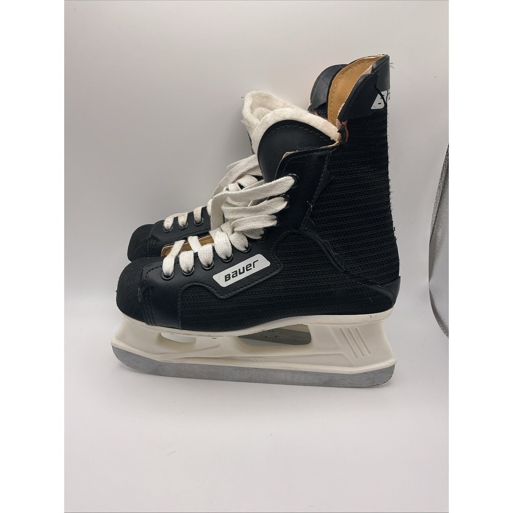 Bauer Youth Ice Hockey Skates Black White Size 4 (10" Outsole)
